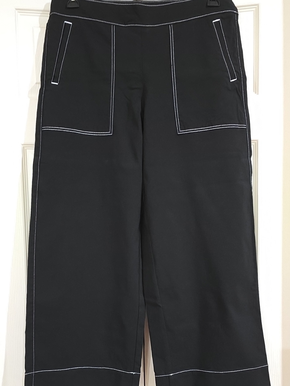 EUC- Chico's Black Wide-Leg Jeans with White Contrast Stitching